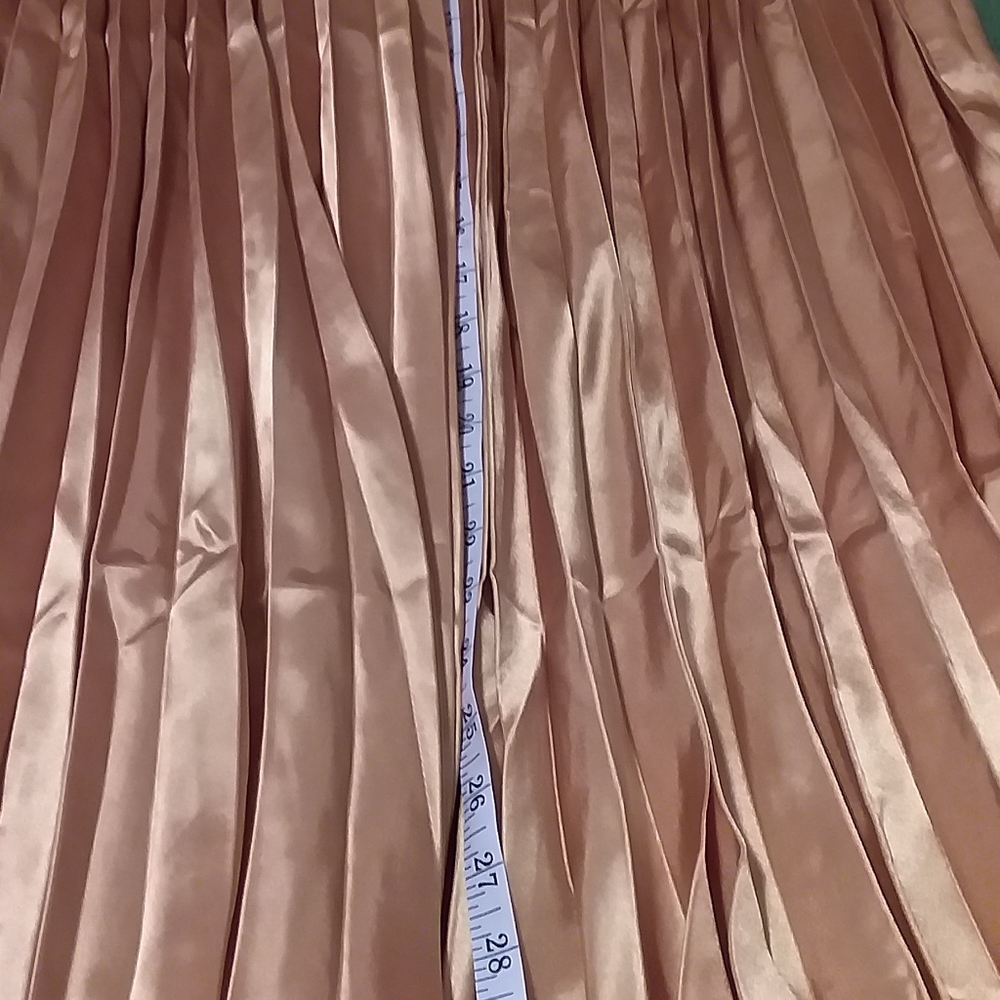 BNWT Forever 21 Yellow Satin Pleated Midi Skirt - Picture 3 of 7